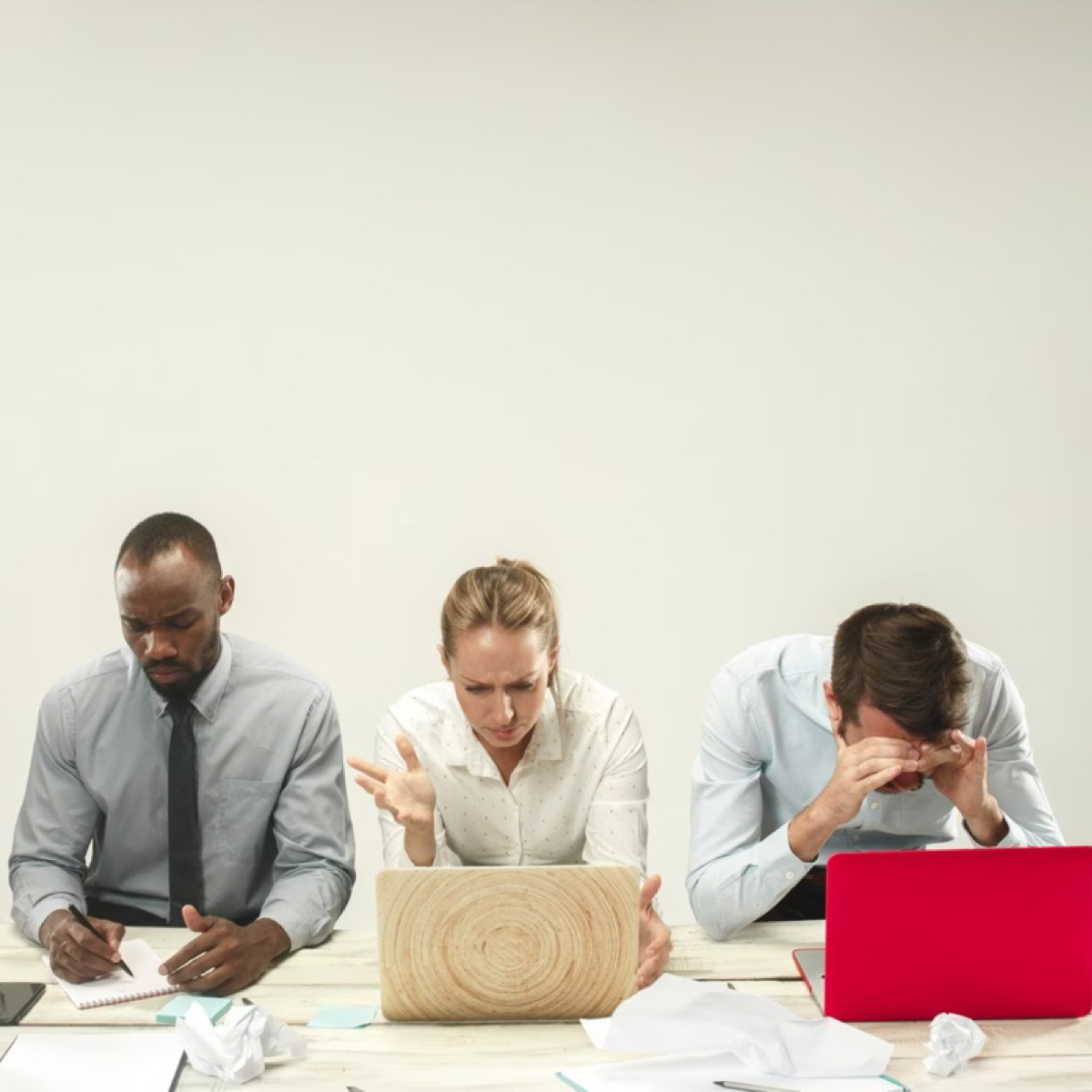 Le tueur silencieux de l’engagement des employés : la microgestion